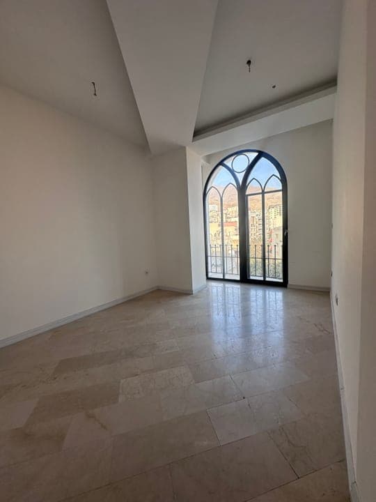رهن و اجاره آپارتمان /120متر /2 خواب/ شمال کاخ/مدرن