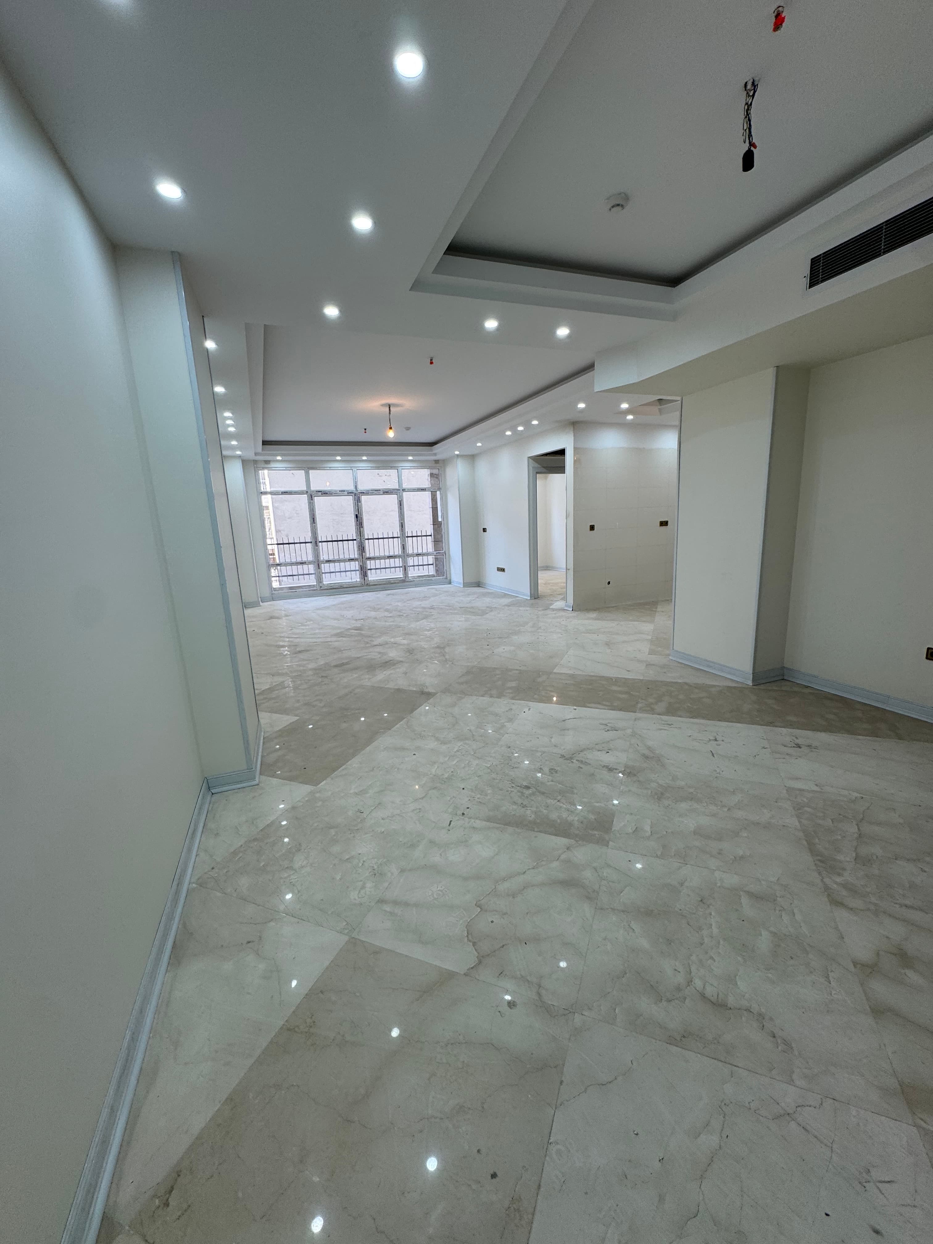 رهن اپارتمان 145 متری 2 خوابه کلید نخورده