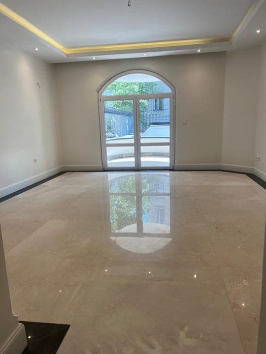 اجاره ویلایی 800 متر فرمانیه سه جهت نور